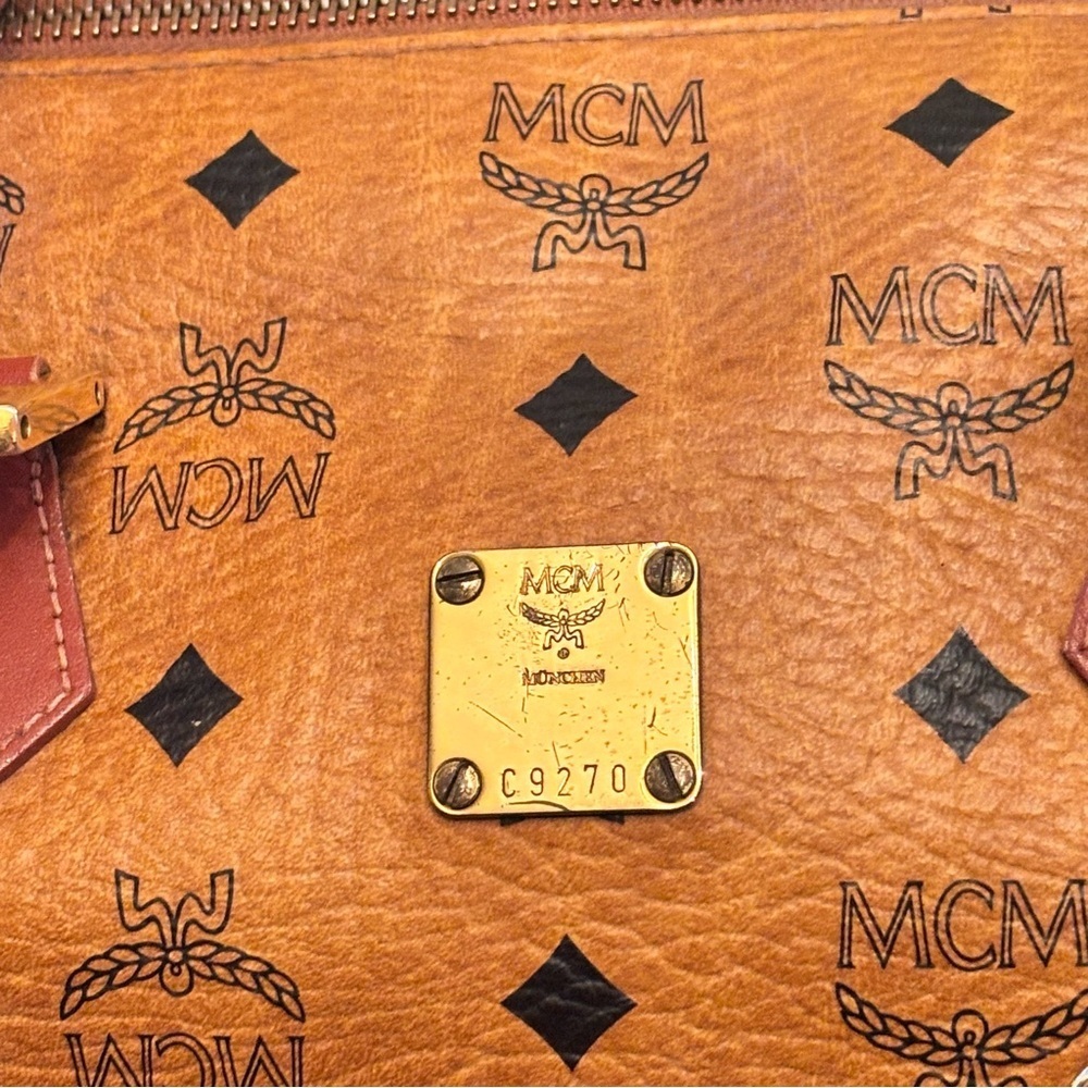 MCM AUTHENTIC EUC BOSTON ICONIC MONOGRAM LOGO CROSSBODY BAG COA & SERIAL NUMBER - Picture 2 of 13